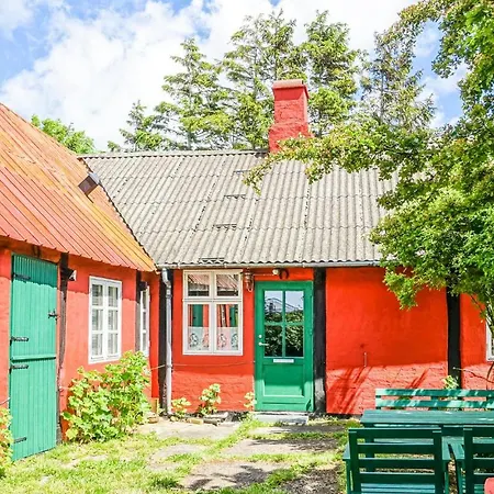 3 Bedroom Pet Friendly In *