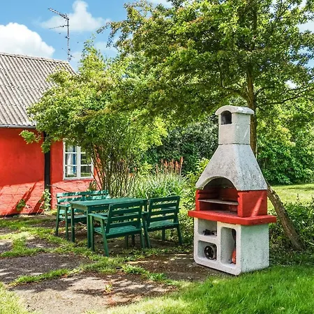 Сasa de vacaciones 3 Bedroom Pet Friendly In *