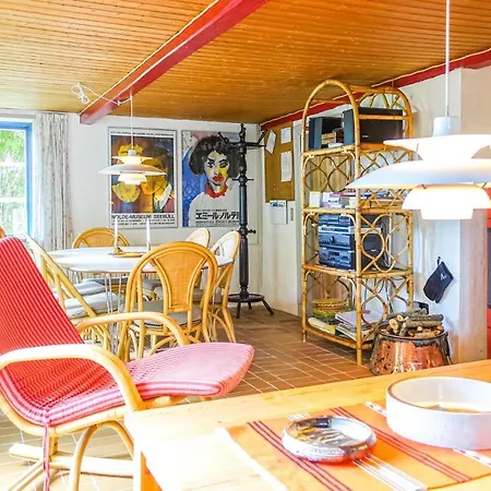 3 Bedroom Pet Friendly In Сasa de vacaciones Neksø
